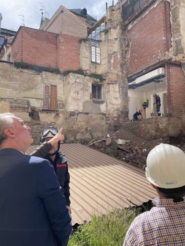 Visita del Alcalde al Derrumbe muros del Hotel Victoria