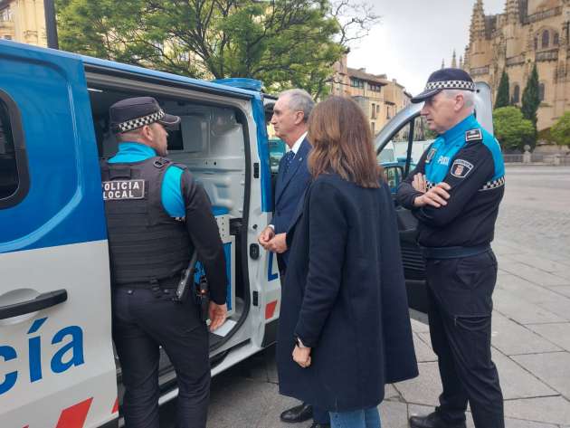 Nueva furgoneta de atestados