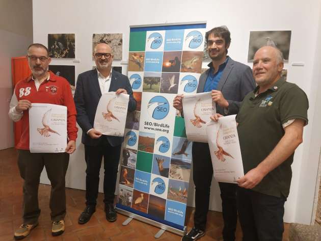 exposición “Crianza”, del fotógrafo y ornitólogo Juan Carlos Fernández 