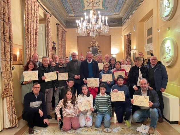 Entrega los premios de los concursos navideños