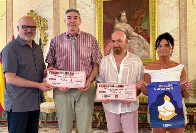 Entrega recaudación cócteles y tapas Noche de Luna Llena