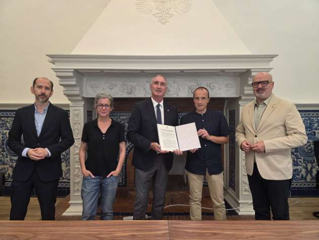 firma del Convenio con IES Andrés Laguna