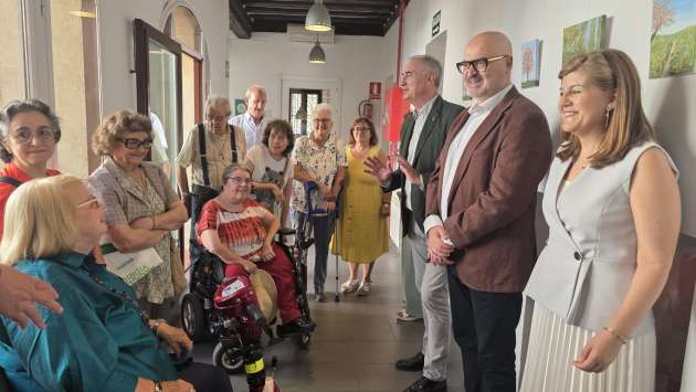 La Casa de la Lectura acoge la exposición “Arte Frater”, un homenaje al talento y la superación