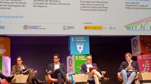 El Ayuntamiento presenta la Agenda Urbana 2030 de Segovia en Vitoria