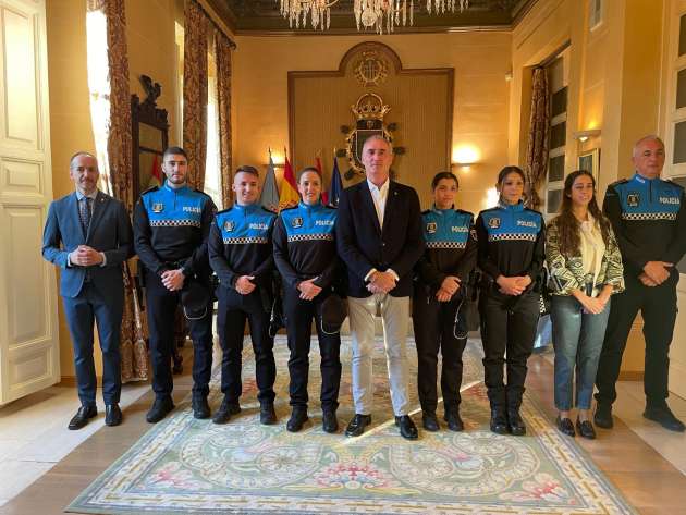 Toma de posesión de nuevos agentes
