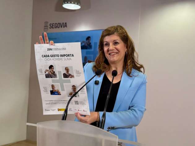 Azucena Suárez presentación campaña 25N 