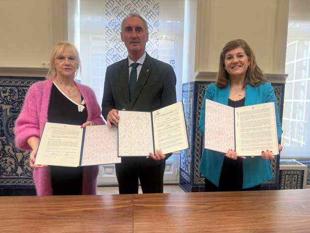 Firma convenio colaboración Plataforma del Voluntariado 