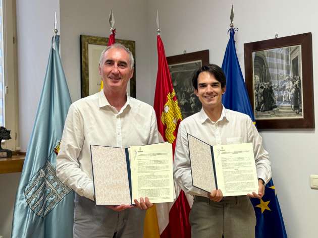 Firma del convenio de colaboración entre el Ayuntamiento de Segovia y la Junta de Cofradías