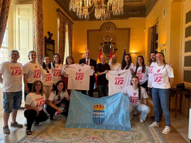 Recepción al SportDeporte "Cochinillo Segoviano" 